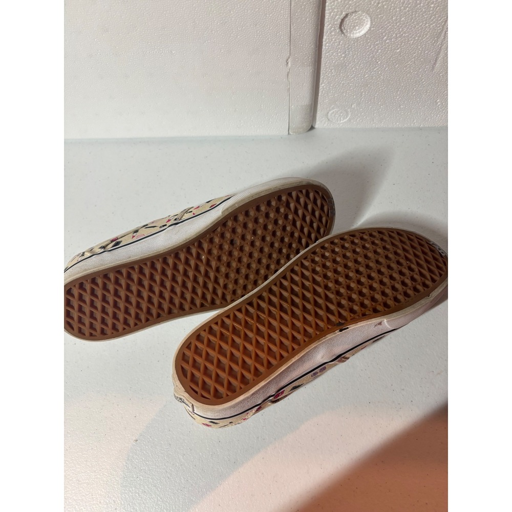 Vans Slip On Shoes Women's Size 9 Makeup Lipstick Kiss Lips Print Casual - Picture 9 of 9